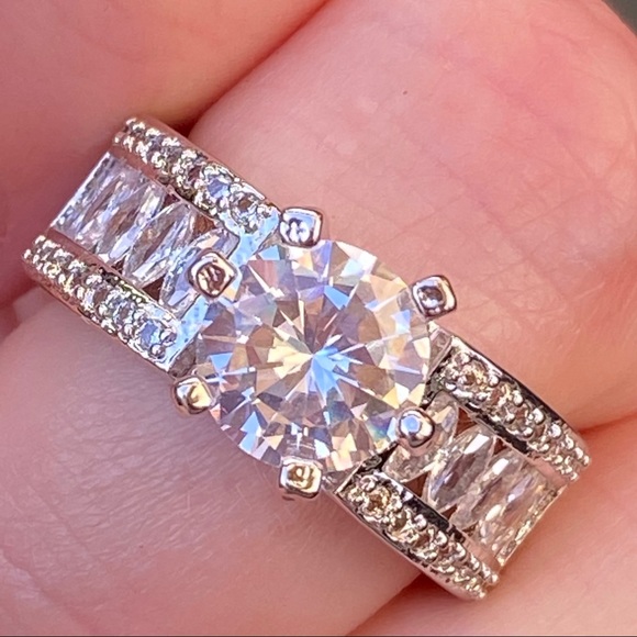 14kWhite Gold over 925 Diamond engagement ring - Picture 8 of 14